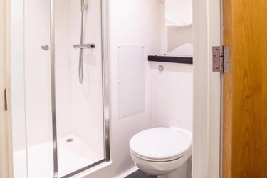 1 bed flat, Blackfriars Road, Green Quarter, Salford, M37FU - Image 2